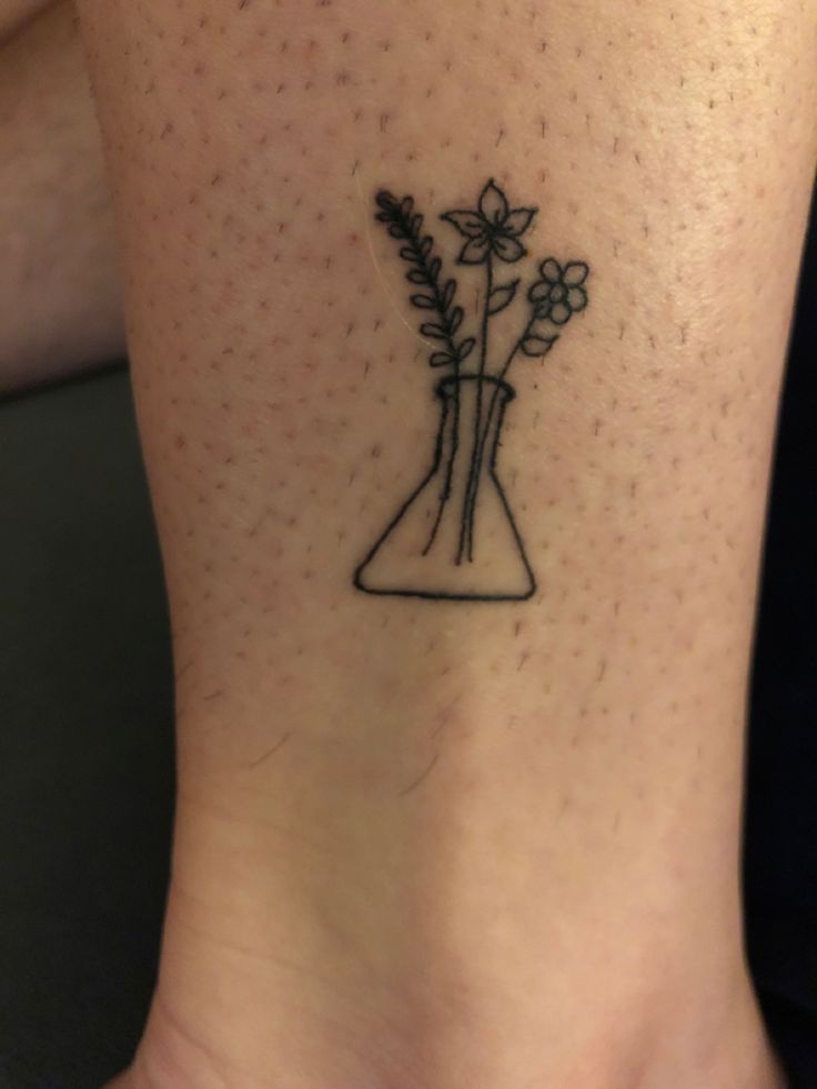 Flowers, Erlenmeyer flask, science, biology, scientist Matching Science Tattoos, Lab Tech Tattoo, Forensics Tattoo, Chemist Tattoo, Plant Science Tattoo, Cute Chemistry Tattoos, Tattoos For Scientists, Bacteria Tattoo, Forensic Tattoo