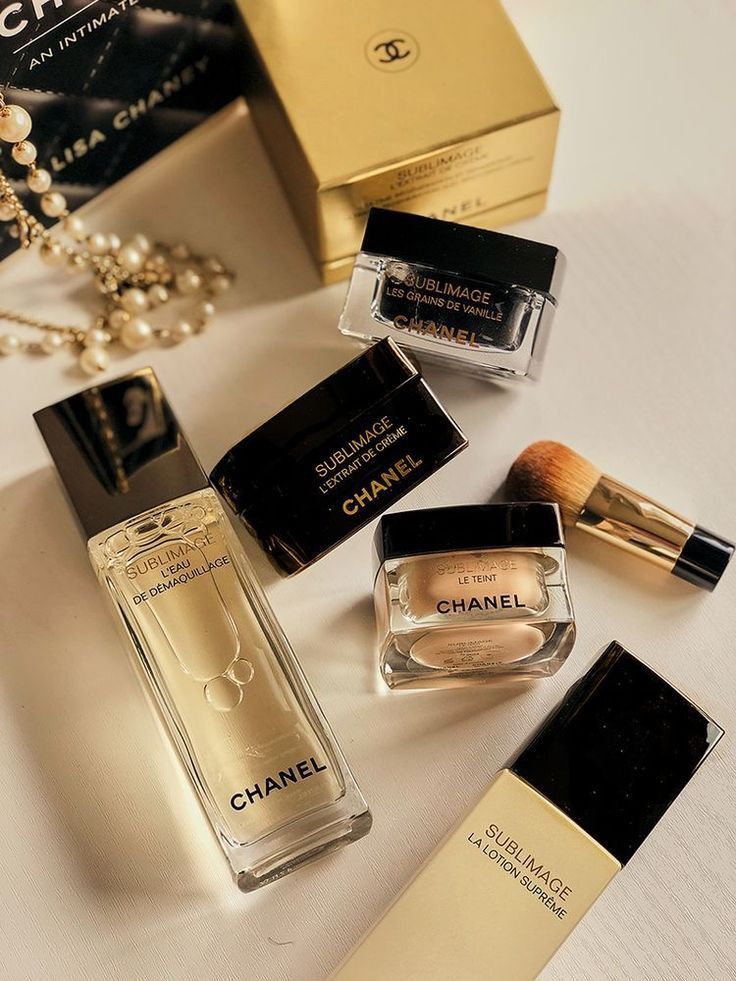 Chanel Beauty Products, Chanel Beauty Aesthetic, Moodboard Coquette, Luxury Presents, Chanel Skincare, Chanel Products, Chanel Sublimage, Chanel Aesthetic, Chanel Cosmetics