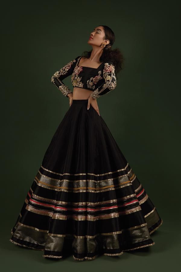 Black Chaniya Choli For Navratri, New Trend Lehenga Designs, Indian Frocks, Creative Dress, Indowestern Gowns, Black Lehenga Choli, Black Lehenga, Indian Outfits Lehenga, Lehenga Designs Simple