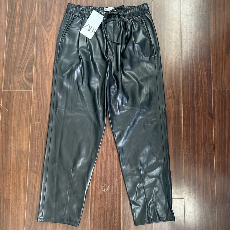 Nwt Leather Zara Cropped Pants Casual Leather Trousers, Casual Black Straight Leather Pants, Casual Leather Straight Pants With Pockets, Casual Leather Pants For Spring Going Out, Casual Black Leather Pants For Spring, Casual Straight Leather Pants With Pockets, Casual High-waisted Leather Pants With Pockets, Casual Leather Trousers For Spring, Casual Leather Trousers For Fall