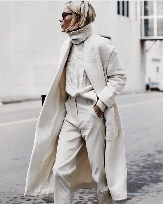 10 Stylish Scandinavian Women Outfits for Winter – LITTLE SCANDINAVIAN Mango Coats, Minimalist Moda, Scandinavian Fashion, White Turtleneck, Looks Street Style, Inspiration Mode, Fashion Chic, Looks Style, Mode Inspiration