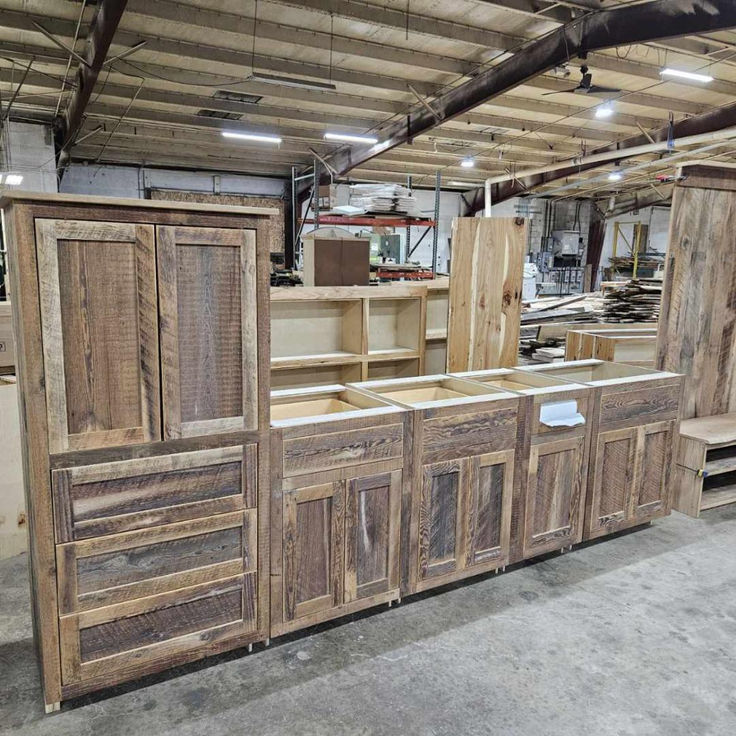 Rustic Kitchenette beautiful reclaimed wood with cabinet doors and drawers. Saw Wood, Party Room, Custom Made Furniture, Reclaimed Barn Wood, The Talk, Room Aesthetic, Rustic Elegance, Barn Wood, Kitchen Cabinets