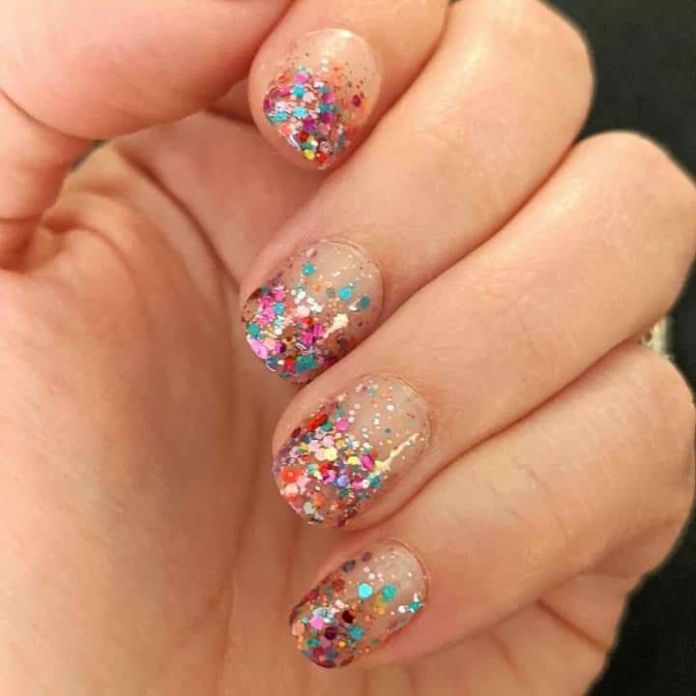 Glitter Colorful Nails, Rainbow Confetti Nails, Clear Confetti Nails, Multi Color Sparkle Nails, Multi Coloured Glitter Nails, Glitter Confetti Nails, Bright Nails With Glitter, Colourful Glitter Nails, Bright Sparkle Nails