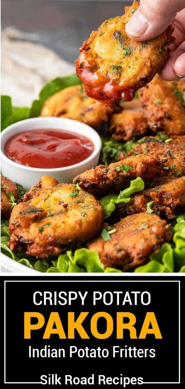 Vegan Pakora Recipe, Potato Pakora Recipe, Pakoras Recipe Indian, Potato Pakora Recipe Indian, Indian Potato Patties, Veggie Pakora Recipe, Pakora Recipe Vegetable, Indian Side Dish Recipes, Indian Pakora Recipe