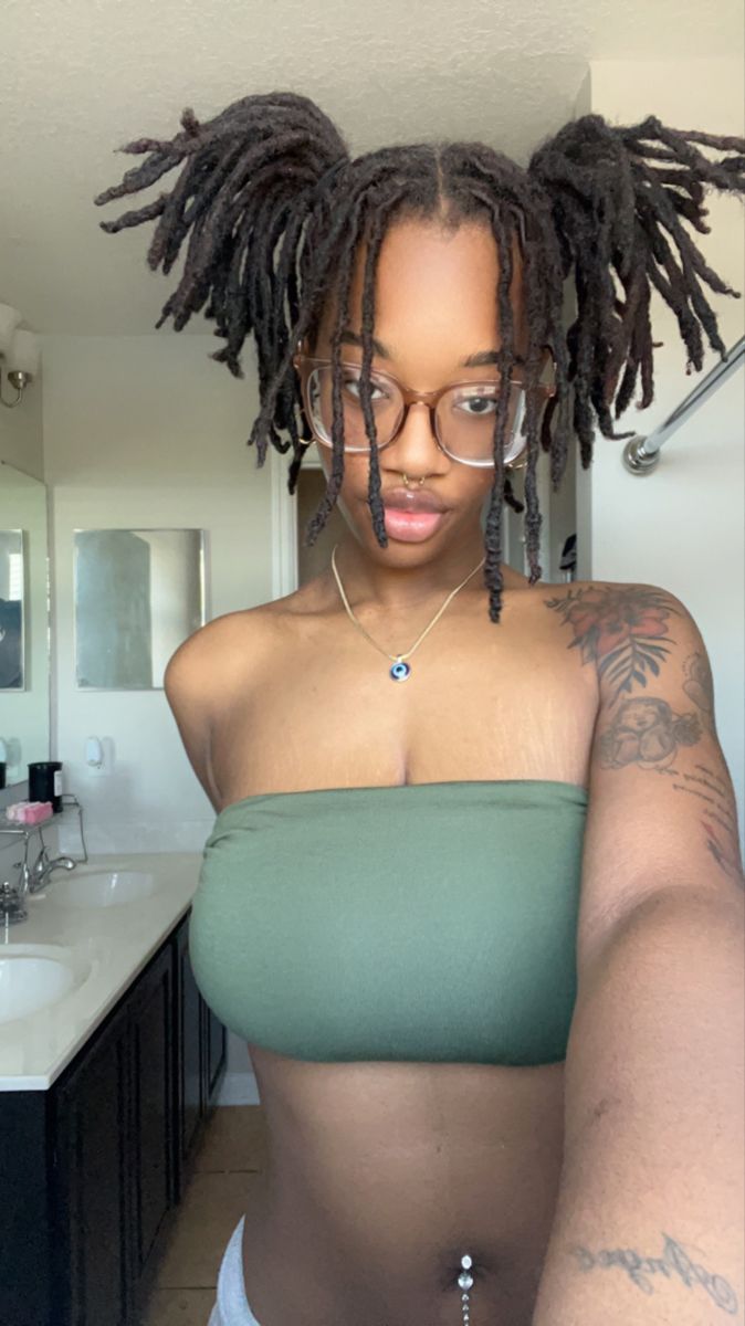 Loc styles Dark Brown Locs, Locs 4c, Locs Women, Long Hair Female, Girl With Locs, Locs Woman, Dreads Black Women, Women With Locs, Short Locs Hairstyles