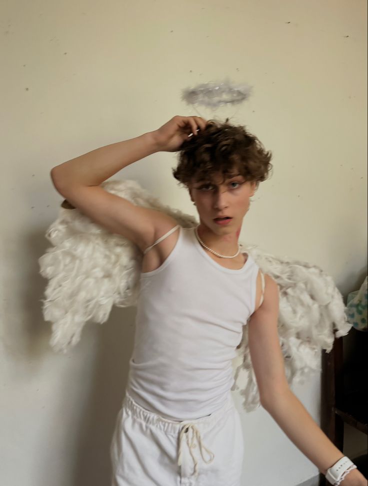 #halloween #costumeidea #inspiration #angel Angel Men Aesthetic, Men’s Angel Costume, Nonbinary Halloween Costumes, Boy Angel Costume, Angel Outfit Male, Male Angel Costume, Boys Angel Costume, Angel Costume Men, Angel Boy Aesthetic