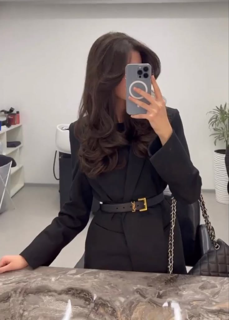 Lawyer Hairstyles, Boss Lady Hairstyles, Lawyer Hairstyles Woman, White Coat Ceremony, Girls With Black Hair, Blouse Casual Fashion, Modesty Fashion, Casual Day Outfits, Fashionista Clothes