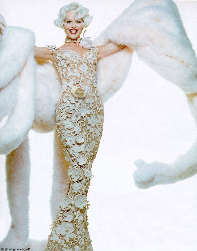 Thierry Mugler 90s, Mugler White, Eva Herzigova, Spring Couture, 1990s Fashion, French Fashion Designers, Thierry Mugler, Up Girl, French Fashion