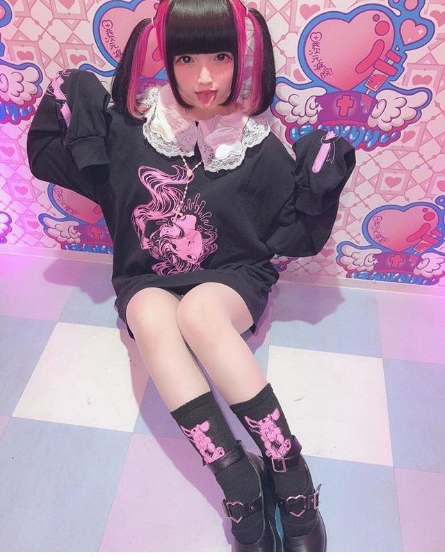 Yami Kawaii Outfit, Yami Kawaii Fashion, Menhera Fashion, Mode Harajuku, Harajuku Punk, 일본 패션, Pastel Goth Fashion, Kawaii Goth, Yami Kawaii