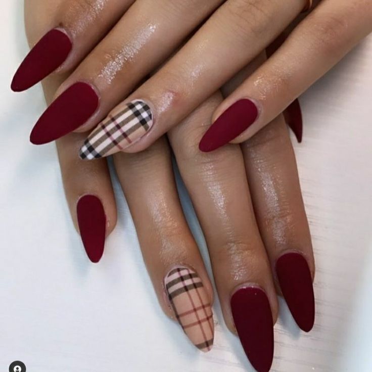 Fall Nail Designs Burberry, Burgundy Burberry Nails, Acrylic Nails Plaid Design, Wine Plaid Nails, Autumn Tartan Nails, Burberry Inspired Nails, Christmas And Thanksgiving Nails, Wine Red Christmas Nails, Red Flannel Nails