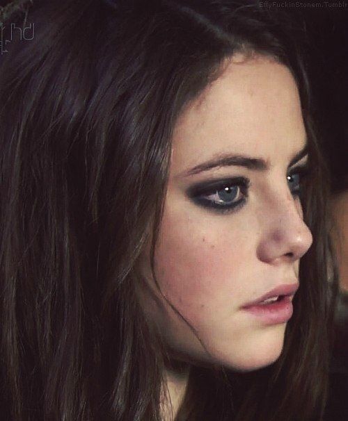 Effy Stonem Style, 90s Grunge Hair, Effy Stonem, Skins Uk, Kaya Scodelario, Alternative Makeup, Edgy Makeup, Blue Eyeshadow, Grunge Makeup