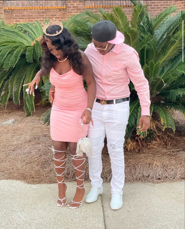 Pink Matching Couple Outfits, Easter Couple Outfits, Couples Pink Outfits, Pink Couple Outfit, Color Coordinated Outfits For Couples, Couples Outfits Black People, Couples Outfits Matching, Couple Outfits Matching, Couples Matching Outfits Swag