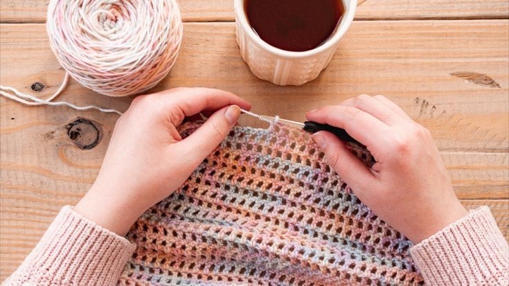 Sewrella · free crochet patterns + hand-dyed yarn