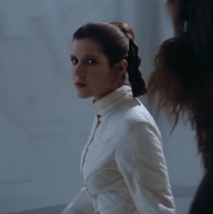 Princess Leia Buns, Carrie Fisher Princess Leia, Han And Leia, Star Wars Princess Leia, Leia Organa, Star Wars Images, Star Wars Pictures, Carrie Fisher, To Infinity And Beyond