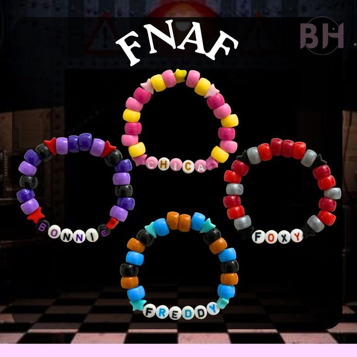 Fnaf Friendship Bracelet, Fnaf Bead Bracelets, Kandi For Beginners, Cartoon Bracelet Ideas, Fnaf Craft Ideas, Fnaf Kandi Bracelet, Matching Kandi Bracelets For Couples, Fnaf Bracelet Ideas, Kandi Ideas Bracelets