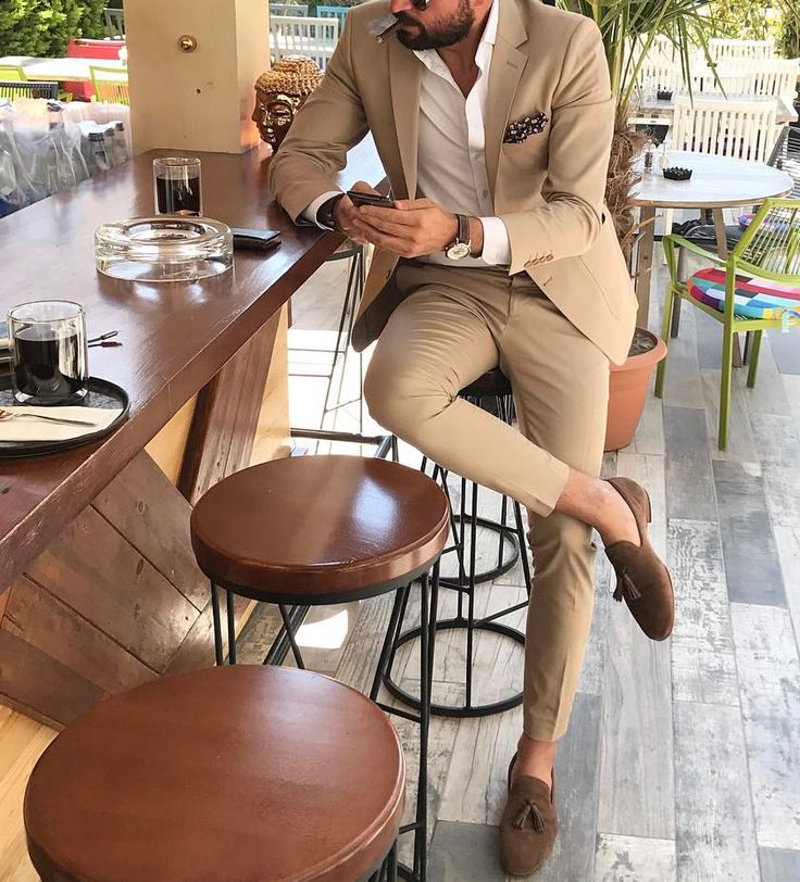 Brown Suits For Men, Prom Suits For Men, Mens Casual Suits, Stylish Mens Suits, Blazer Outfits Men, Tan Suit, Formal Men Outfit, Wedding Outfit Men, Mens Fashion Blazer