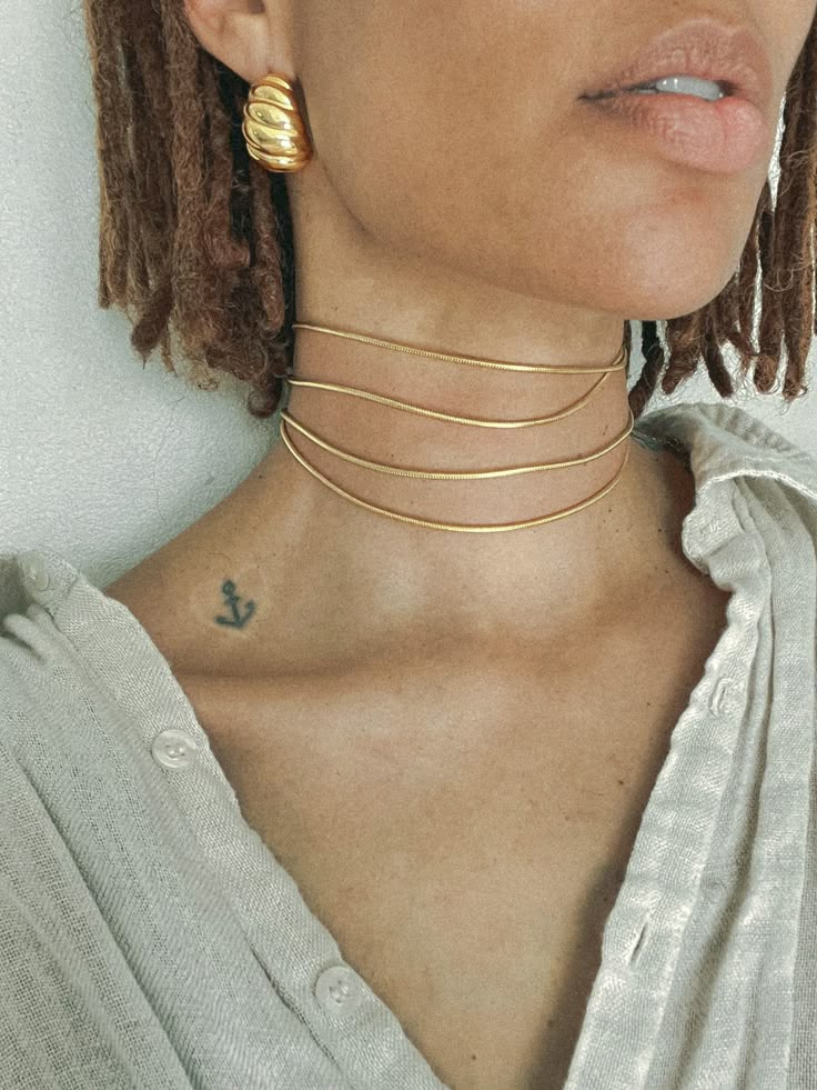 Flow State Choker | Gold – Knature The Label Gold Jewelry Boho, Gold Earthy Jewelry, Collar Necklaces, Flow State, Bracelets Patterns, Choker Gold, Dope Jewelry, Jewelry Lookbook, Latest Jewellery