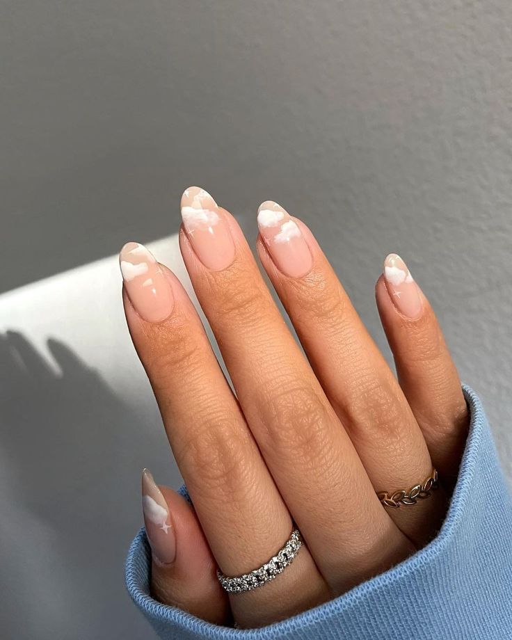 White french type with clouds Nail Art Blanc, Nails February, Simple Nails Design, Tulip Nails, Nagellack Trends, French Tip Nail Designs, White Acrylic Nails, White Nail Art, White Nail Designs