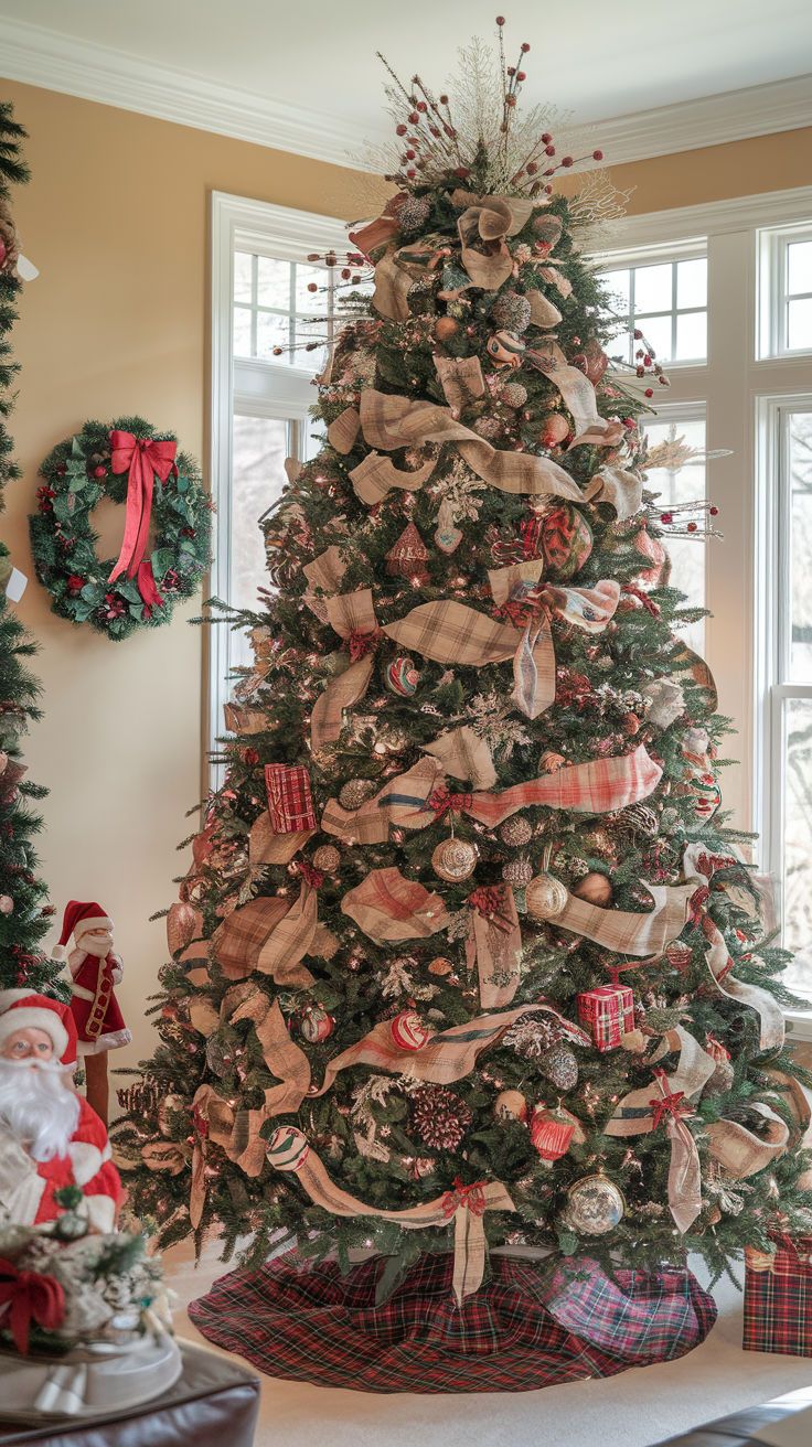 christmas tree ideas Creative Christmas Tree Ideas, Unique Christmas Tree Ideas, Creative Christmas Trees, Unique Christmas Trees, Christmas Tree Inspiration, Christmas Tree Ideas, Holiday Centerpieces, Christmas Tree Themes, Unique Christmas