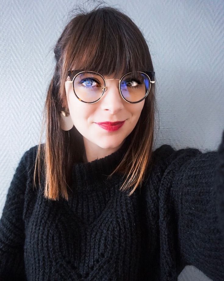 Fringe Hairstyles With Glasses, Fringe And Glasses, Frankie Sandford Hair, Bangs And Glasses, Shoulder Length Hair Cuts With Bangs, Short Dark Hair, Hairstyles With Glasses, Short Brown Hair, Hair Tattoos