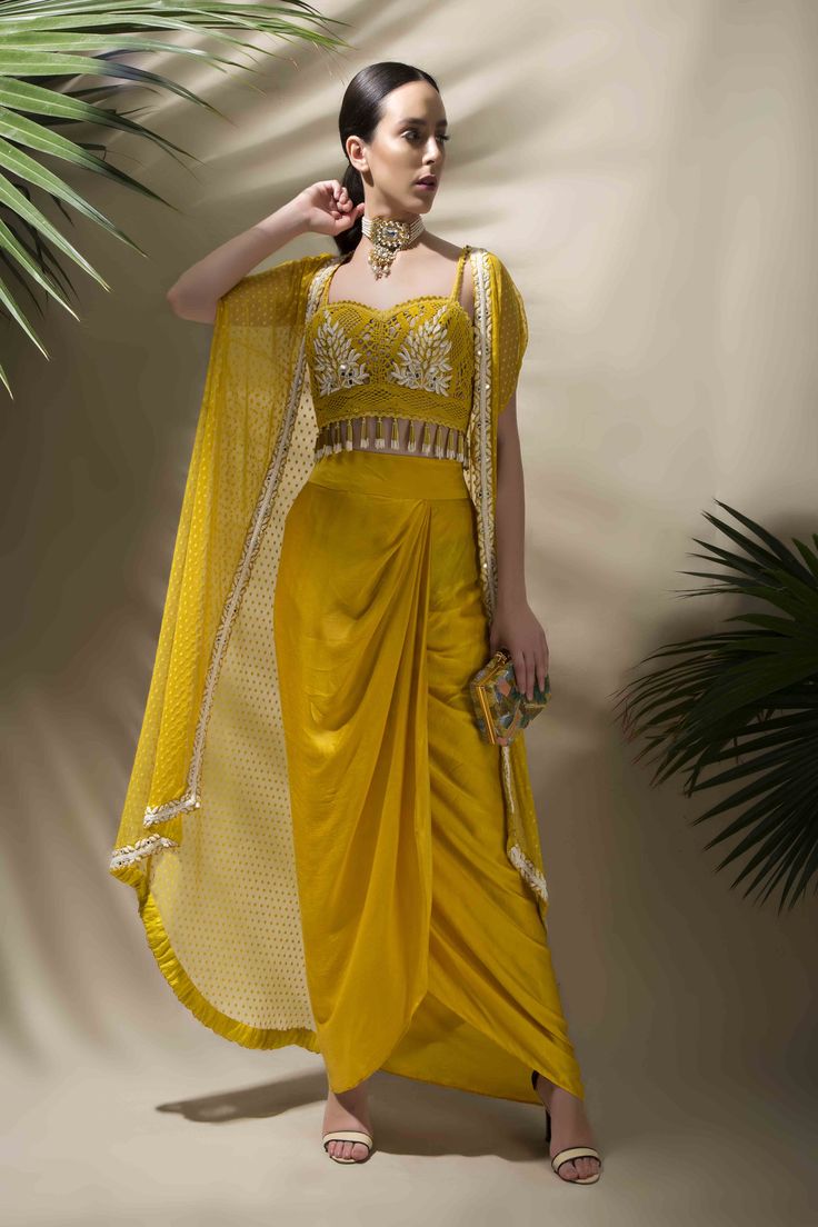 Drape Dresses, Siddharth Gupta, Celebrity Actress, Haldi Ceremony Outfit, Haldi Dress, Haldi Outfits, Trendy Outfits Indian, Indian Outfits Lehenga, Mehendi Outfits