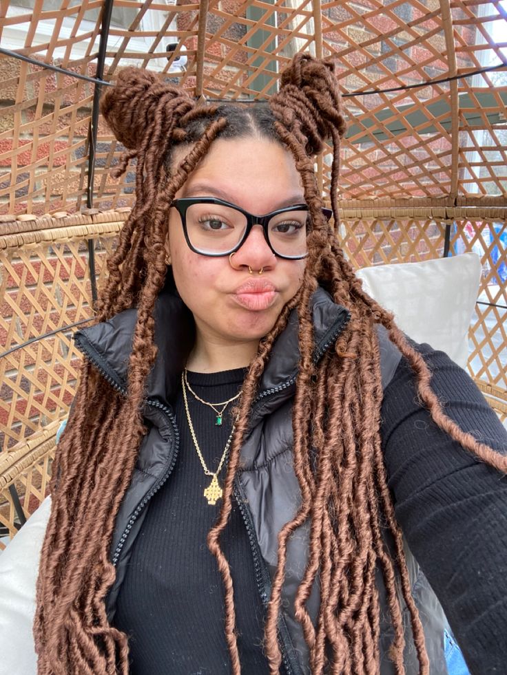 Light Brown Soft Locs, Soft Loc Styles, Brown Soft Locs, Soft Locs With Color, Awesome Hairstyles, Soft Locs, Hairstyle Inspo, Protective Hairstyle, Braid Out