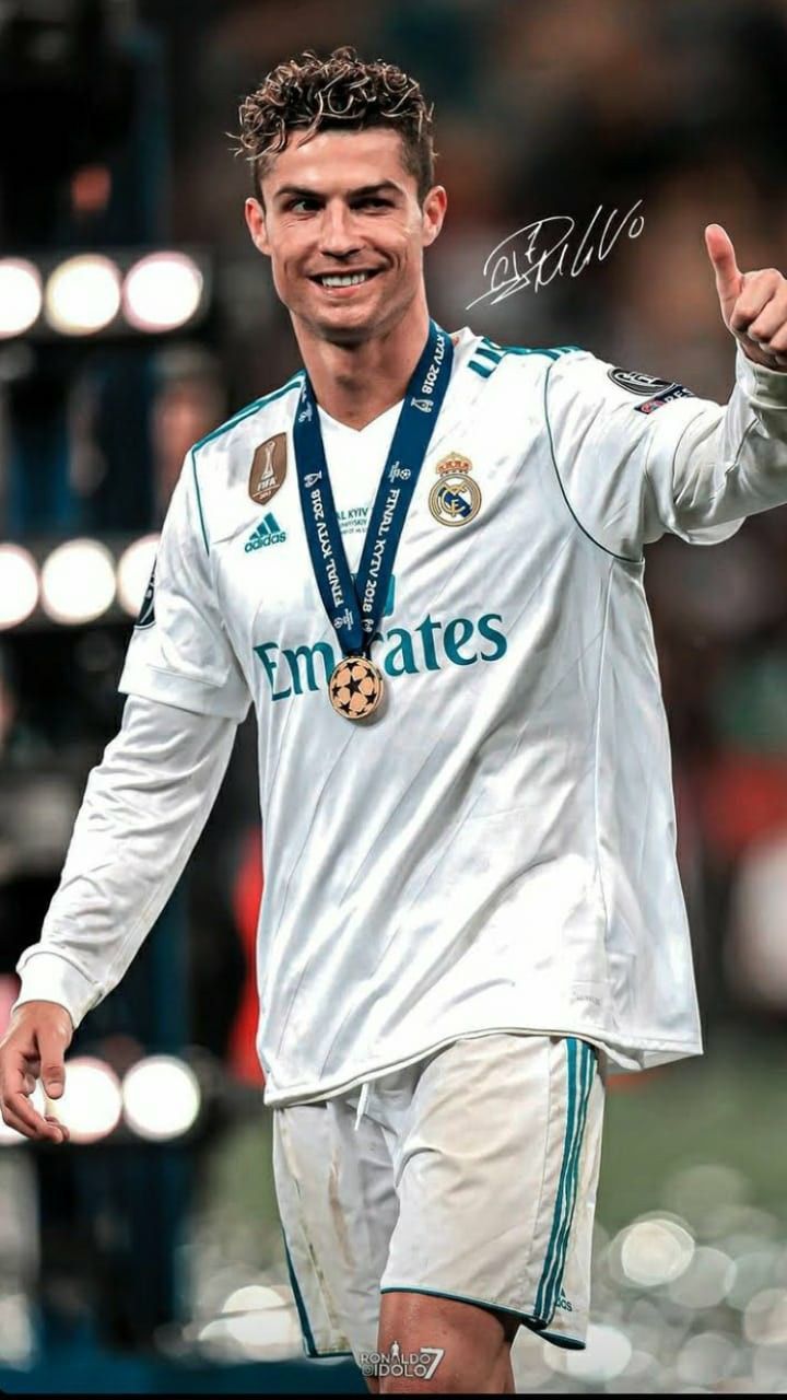 Cristiano RonaldoReal Madrid Wallpaper by muajbinanwar on DeviantArt