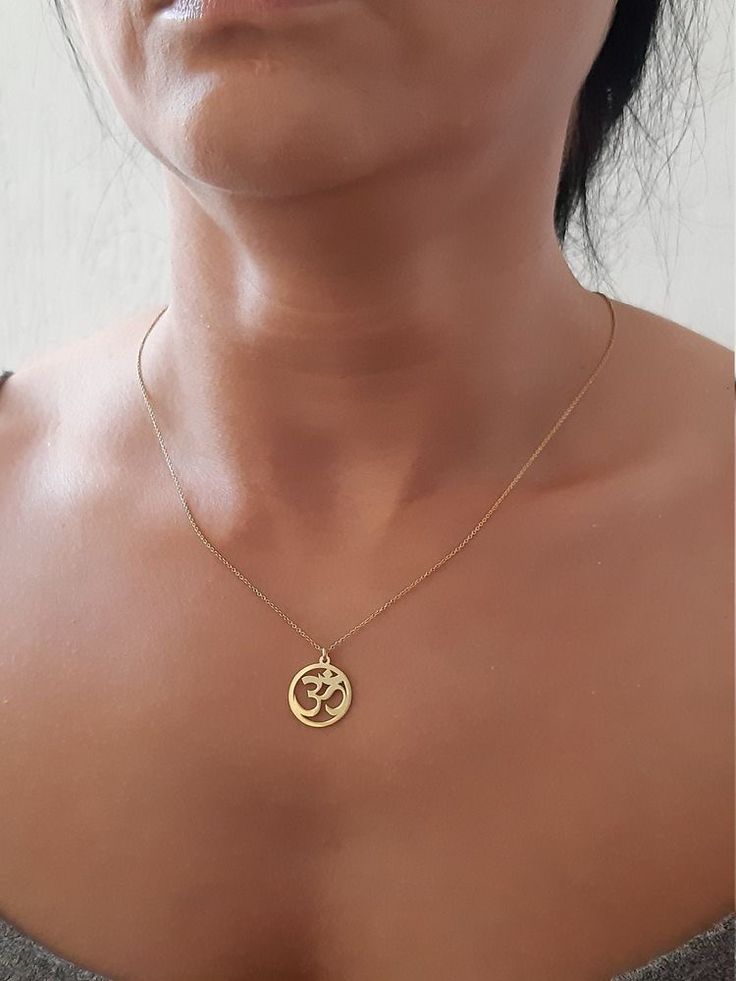 Om Locket Gold Design, Aditya Seal, Payal Design, Creation Of The Universe, Om Jewelry, Yoga Pendant, Om Necklace, Gold Pendent, Pendant Ideas