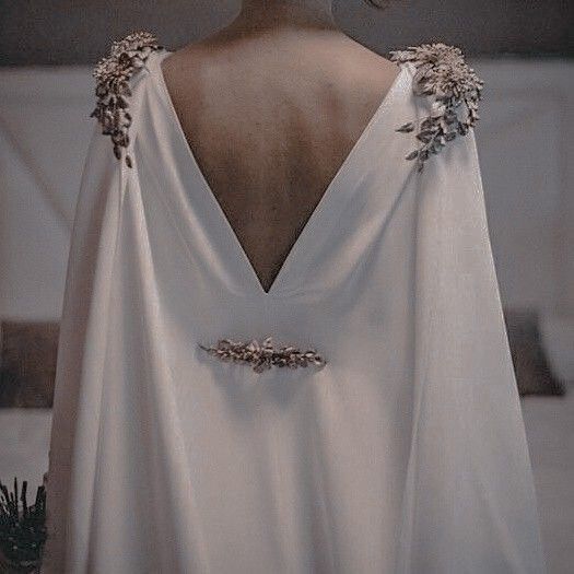 Wattpad Aesthetic Icon, Princess Leia Aesthetic, Leia Aesthetic, Leia Organa Aesthetic, Padme Aesthetic, Aesthetic Greek Mythology, Slay Dresses, Greek Mythology Aesthetic, Aesthetic Greek