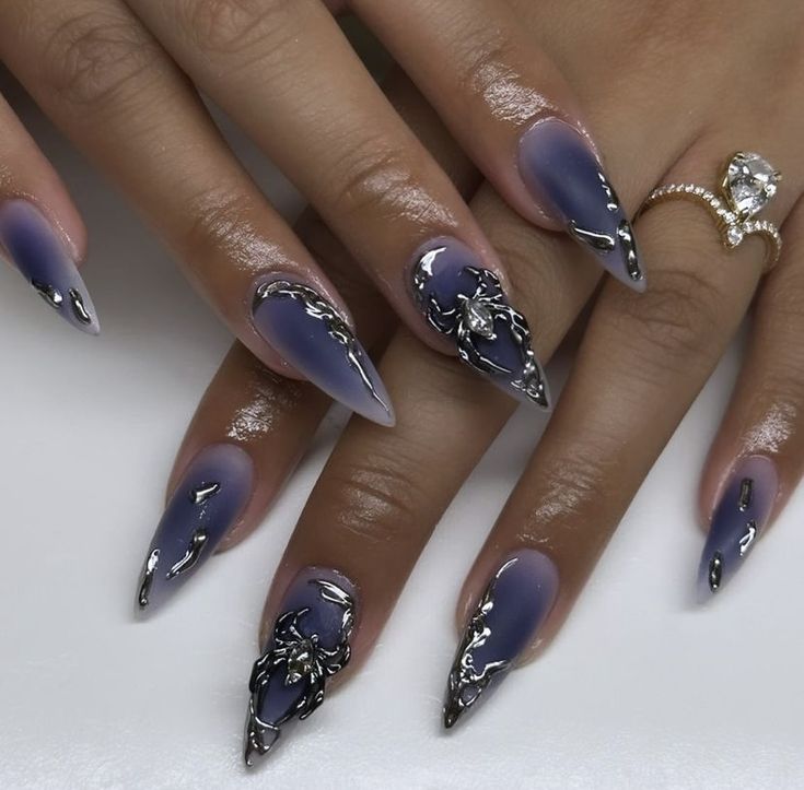 Blue Purple Black Nails, Black Purple Chrome Nails, Dark Blue Chrome Nails Designs, Dark Purple Nails Aesthetic, Dark Purple Nails With Design, Dark Purple Nails Acrylic, Dark Purple Nail Art, Nail Art Designs Purple, Navy Aura