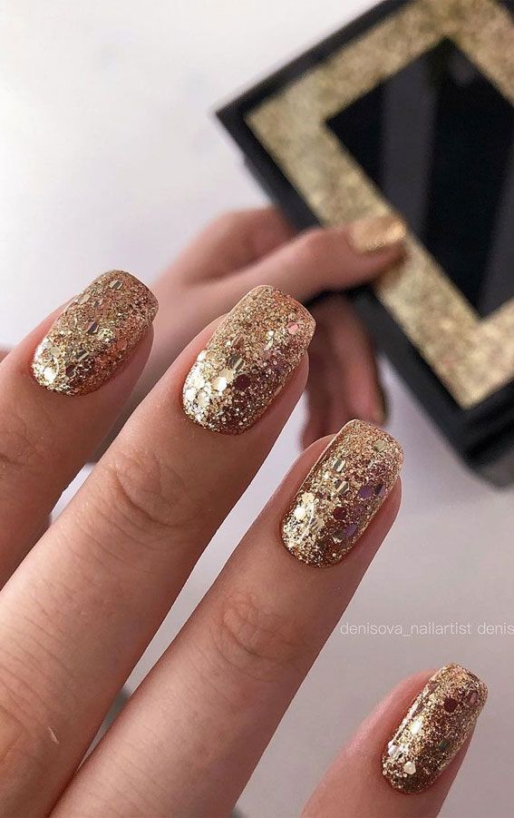 Gold Gel Nails, Golden Nails, Glittery Nails, Gold Glitter Nails, Basic Nails, Nails Simple, Sparkly Nails, Glitter Nail, New Year's Nails