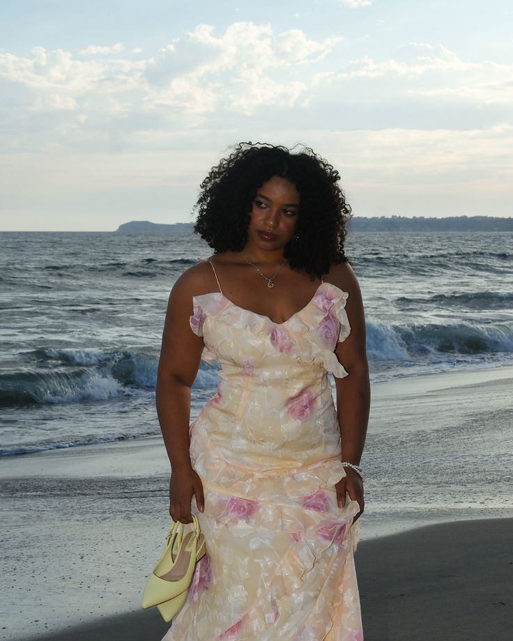 Summer can go ahead and last forever 🌷✨ #losangelesmodel #lacurvemodel #curvemodel #losangelescontentcreator #lainfluencer #selflove #curvyfashion Beach Dress Black Women, Tropical Outfit Plus Size, Beach Pictures Plus Size, Beach Vacay Outfits Plus Size, Beach Outfit Modest, Beach Outfit Plus Size, Summer Plus Size Outfits, Mid Size Dresses, Plus Size Outfits For Summer