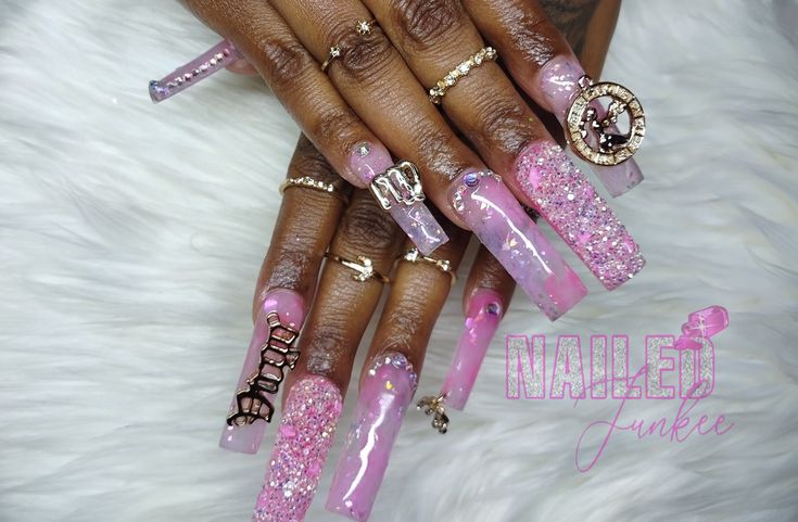 Virgo bday nails Pink Virgo Nails, 21st Birthday Nails Virgo, Virgo Pink Nails, Virgo Inspired Nails, Virgo Nail Art, Pink Taurus Birthday Nails, Virgo Nails Acrylic, Scorpio Birthday Nails, Nails Virgo