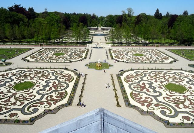 an aerial view of a large garden with lots of flowers