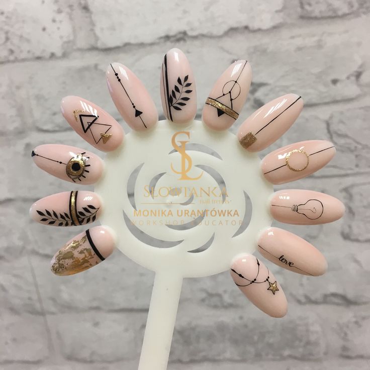 Minimalism Art, Nail Drawing, Nail Art Designs Videos, Nails Desing, Minimalist Nails, Nail Art Hacks, Short Acrylic Nails, Nail Shapes, Nail Art Diy