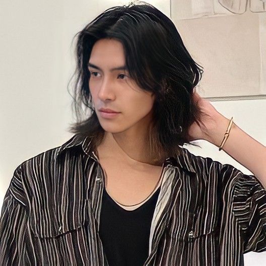 Asian Men Hairstyle Long Hair, Man With Wolfcut, Men Long Wolfcut Hair, Wolfcut For Men Long Hair, Long Haircut Men Asian, Long Asain Hairstyle Men, Long Hair For Asian Men, Korean Long Hairstyle Men, Long Haircut Guys