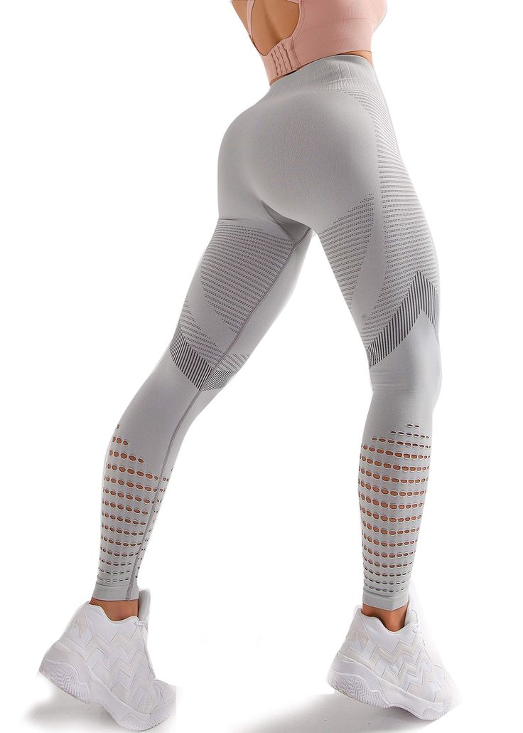 PRICES MAY VARY. * Material: 65% nylon, 25% polyester fiber, 10% spandex, super soft, breathable, closed skin, zero irritation. * High waisted design：They’re super stretchy and have so much tummy control. Provides good compression, tight on tummy and didnt get loose，no camel toe，Highlight you body curve * 4-way stretch fabric： provide gentle compression where you need it most,they fit snugly for you ，sweat proof ，stayed pretty dry，just like a second skin with all the freedom of movement you coul Sporty Leggings Outfit, Leggings Outfit Winter, Leggings Outfit Fall, Grey Yoga Pants, Women Workout, Legging Outfits, Leggings For Women, Workout Outfit, Gym Leggings