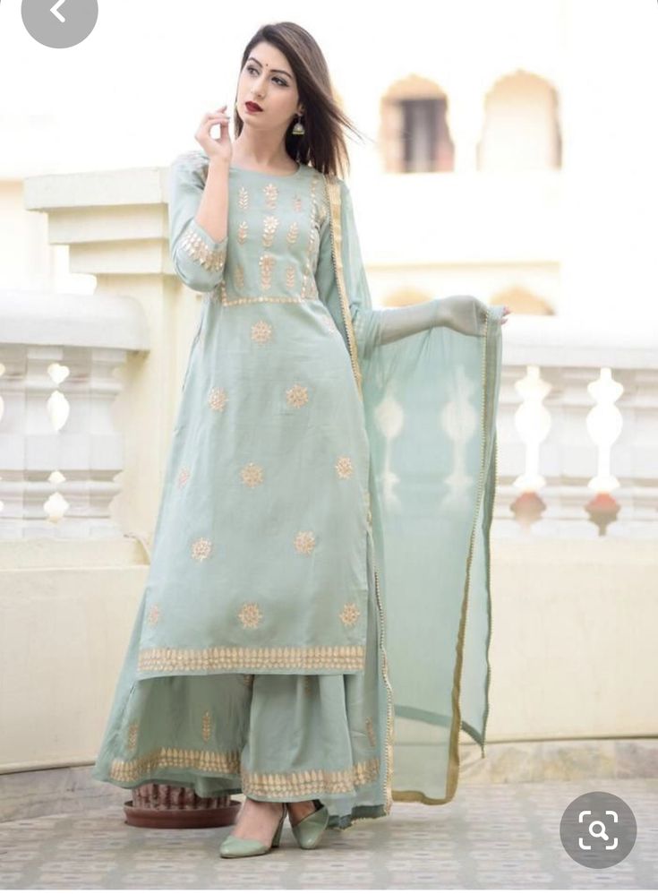 Design Kurta, Model Blouse, Pista Green, Peach Colour, Gotta Patti, Indian Designer Suits, Kurta Dress, Salwar Kamiz, Indian Gowns Dresses