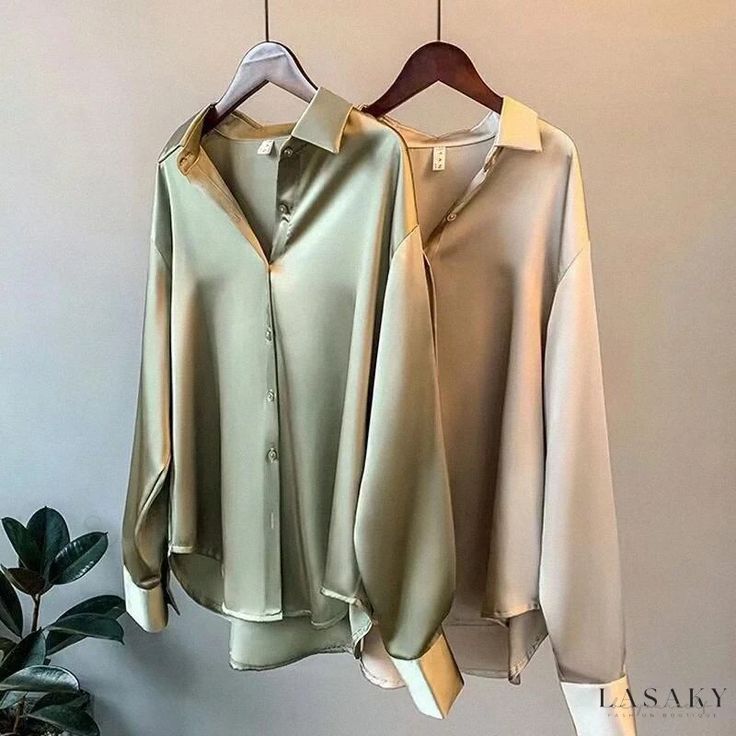 Lasaky - Chic and Luxurious Long-Sleeve Satin Shirt with Retro Design Satin Shirts For Women, Top Transparente, Khaki Blouse, Chique Outfit, Satin Bluse, Women Long Sleeve Dress, Vintage Blouse, Satin Shirt, Bhutan