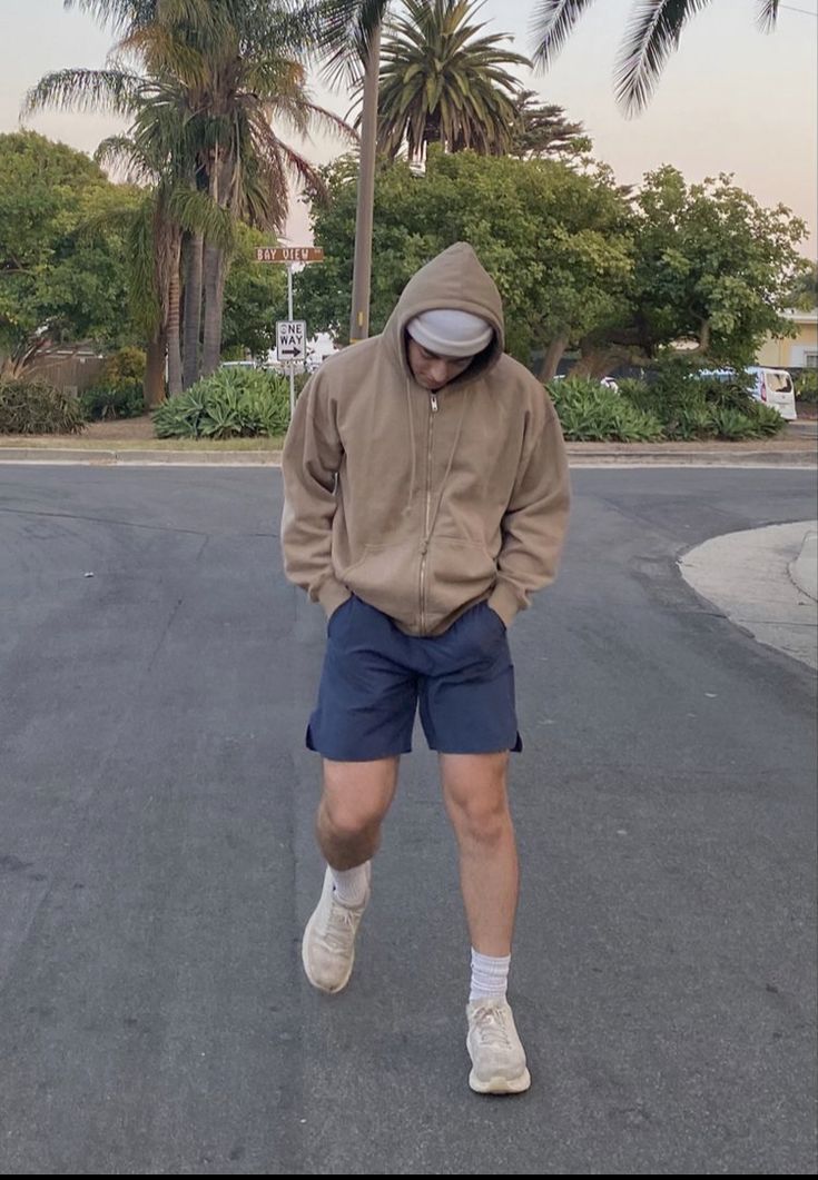 Zip up hoodie
Hoodie
Baggy 
Streetwear
Summer
Summer outfit Comfortable Style Aesthetic, Skate Wear Mens, Men’s Skate Style, Skater Look Men, Skateboard Fashion Skater Style Mens, Teenage Fashion Boys, Indie Skater Boy Outfits, Teenage Guy Outfits, Guys Outfits Teenage Aesthetic