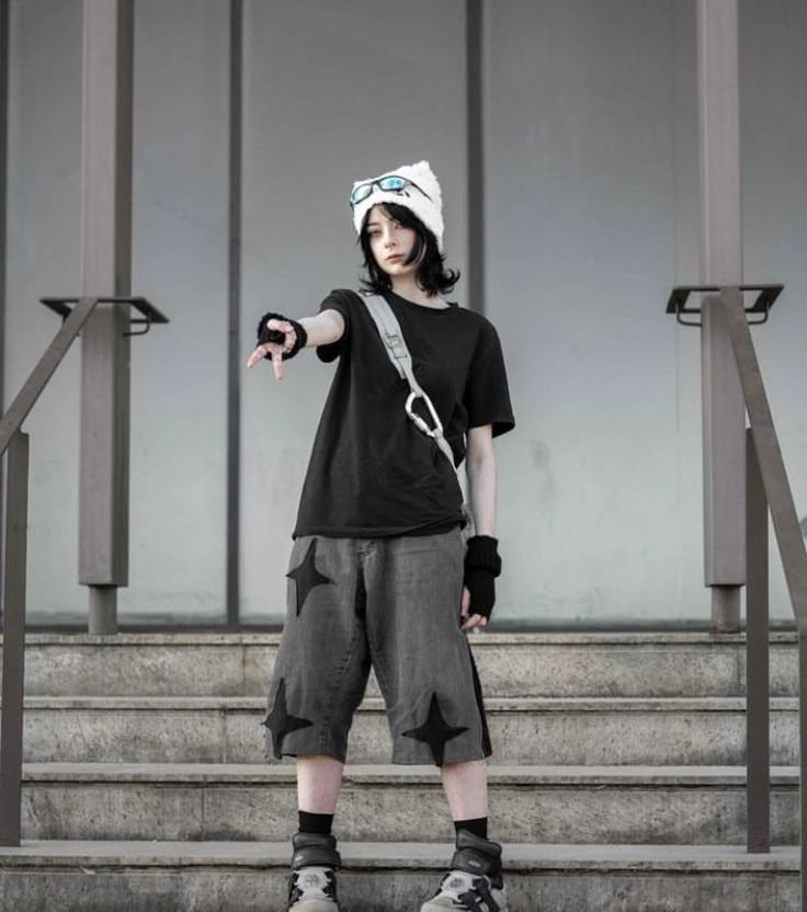 Techcore Outfit, Urbancore Outfit, Cybercore Outfits Aesthetic, Japanese Tomboy Fashion, Japanese Clothes Aesthetic, Japanese Pose Reference, Cybercore Aesthetic Outfits, Japanese Girl Outfits, Japanese Cute Outfits