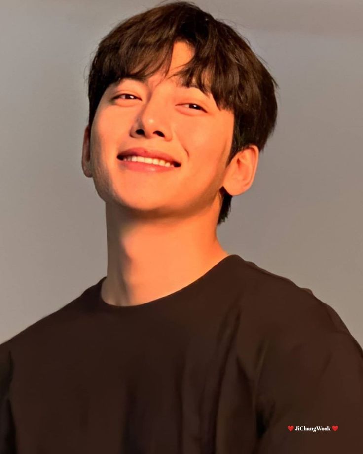 Ji Chang Wook Photoshoot, Tik Tok Videos Funny, Ji Chang Wook Smile, Suspicious Partner, Tik Tok Videos, Actors Male, Bts Ot7, All Korean Drama, Kim Woo Bin