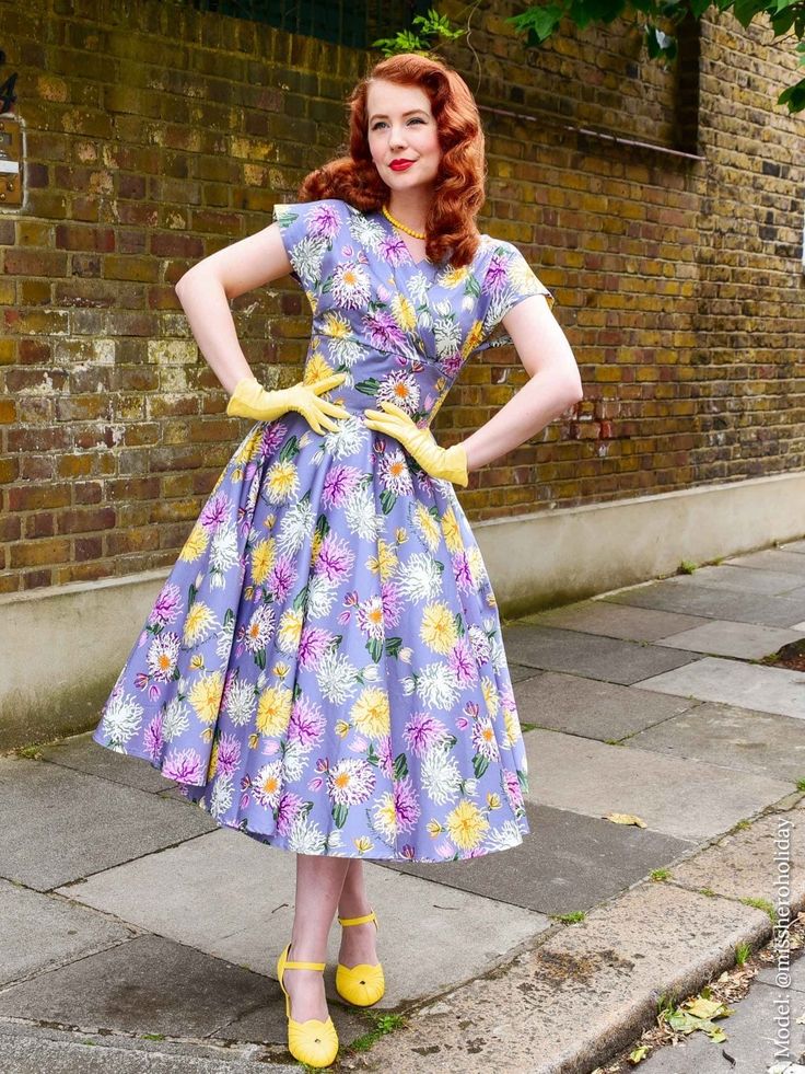 Grace Chrysanthemum Lilac Sateen Dress from Viven of Holloway 1950s Wrap Dress, Lobotomy Core, Toothpaste Kisses, Sateen Dress, Richard Jenkins, Grace Dress, Rockabilly Girl, Robes Vintage, Goodwood Revival