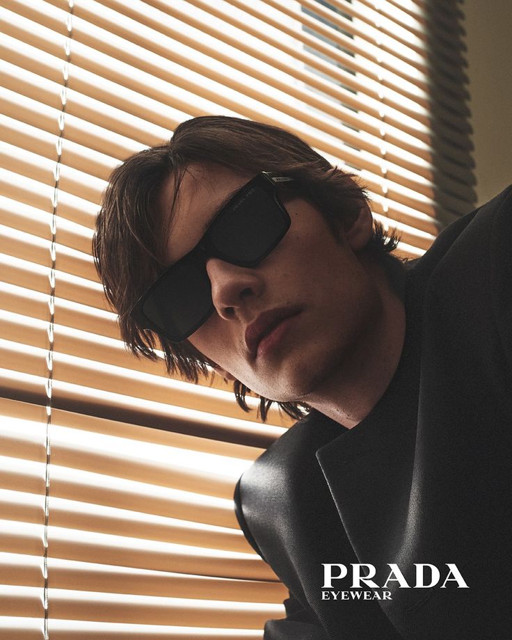 Prada Eyewear reinterprets the classic with the contemporary touch of bold lines and refined details. Prada Men Campaign, Prada Eyewear Men, Cloudbust Thunder, Prada Runway, Mens Designer Sunglasses, Mens Holiday, Mens Travel, Black Widow Marvel, Prada Eyewear