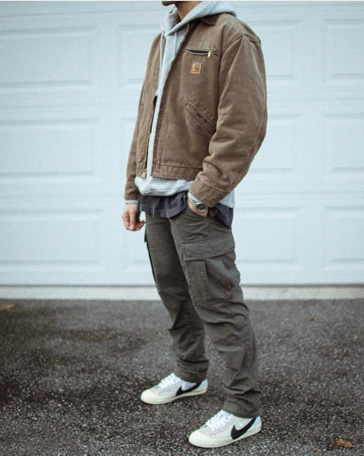 Vintage outfit | Carhartt Outfit | Workwear | cargo pants | outfit inspiration Outfits Quotes, Style Outfits Men, Stylish Men Casual, Street Style Outfits Men, Street Fashion Men Streetwear, Mens Casual Dress Outfits, Men Stylish Dress, Fall Outfits Men, Guys Clothing Styles