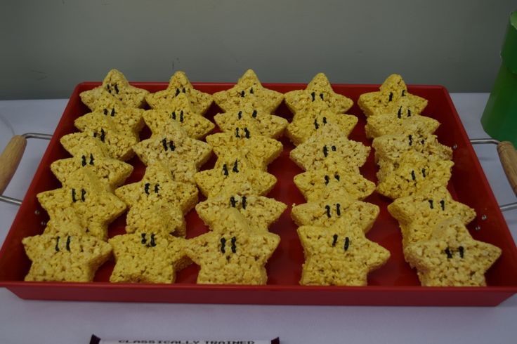 there are many cookies in the shape of stars