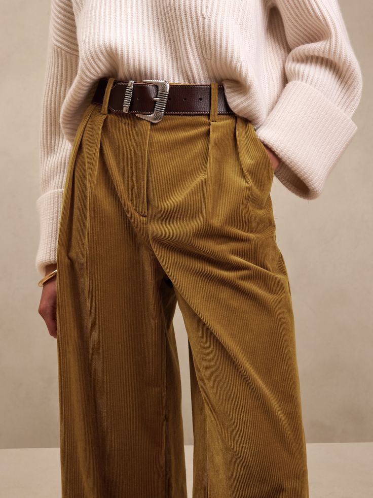 A mastery of modern proportions, this ultra high-rise pant rests perfectly above the hip and employs a wide-leg for dramatic length over your favorite shoes.  Here, our designers used sumptuous Italian corduroy, a luxuriously soft fabrication for sea Gaucho Pants Outfit, Corderoy Pants, Brown Aesthetic Outfit, Courderoy Pants, Wide Leg Slacks, Corduroy Pants Outfit, Fantasy Aesthetics, Black Friday Fashion, Uni Fits