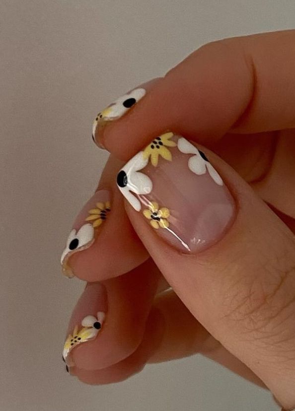 Easy Floral Nails, Unusual Nail Designs, Summer Vacation Nails, Manicure Designs, Summery Nails, Cute Gel Nails, Vacation Nails, Nails 2024, Stick On Nails