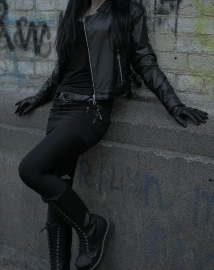 Black Outfit with Leather Jacket | Female Burglar Female Leather Outfit, Leather Female Outfit, Leather Jacket All Black Outfit, Leather Jacket Girl Aesthetic, Female Leather Jacket Outfits, Leather Clothes Aesthetic, Burglar Aesthetic, Female Mafia Outfit, Black Leather Jacket Outfit Aesthetic