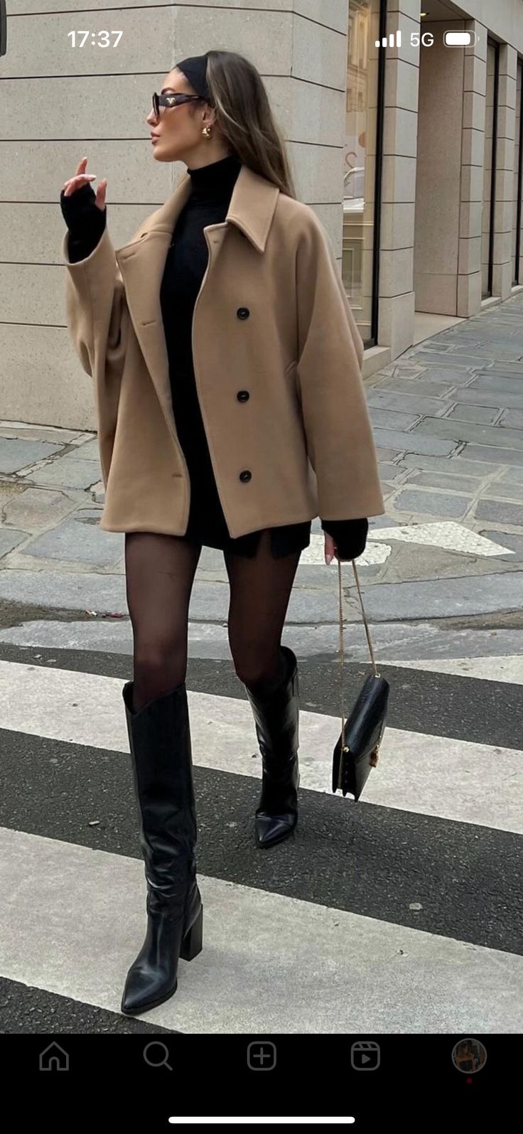 New York City Club Outfit, Mew York Fall Outfits, Short Dress And Coat Outfit, Comfortable Fall Outfits 2024, Nyc In The Winter Outfit, Iconic Style Fashion, Italy Street Fashion Winter, Night Paris Outfit, Nyc At Christmas Time Outfit